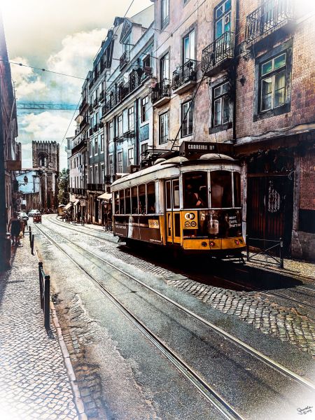alfama lisbon